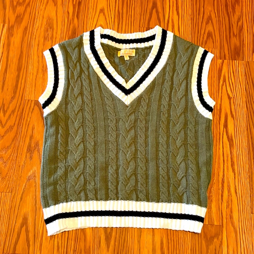 Beautiful olive green knitted vest